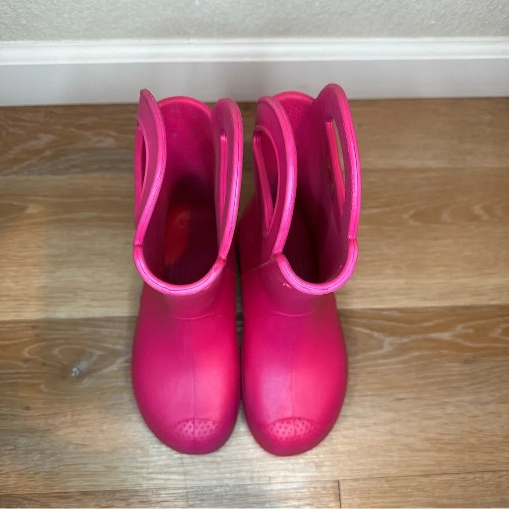 Crocs Big Kids Girls Size J2 Pink Outdoor Play Handle It Rain Boots